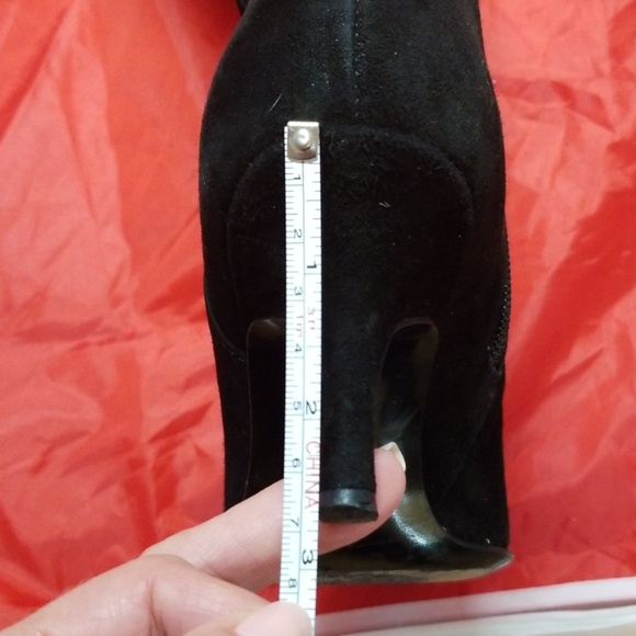 shoes - Picture 3 of 4